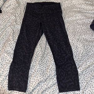 Lululemon Cropped Mesh Running Leggings 23”